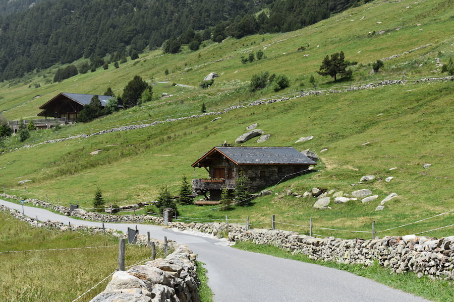 Découvrez la Magie de La Borda Mangautxa: Votre Refuge d'Été en Andorre